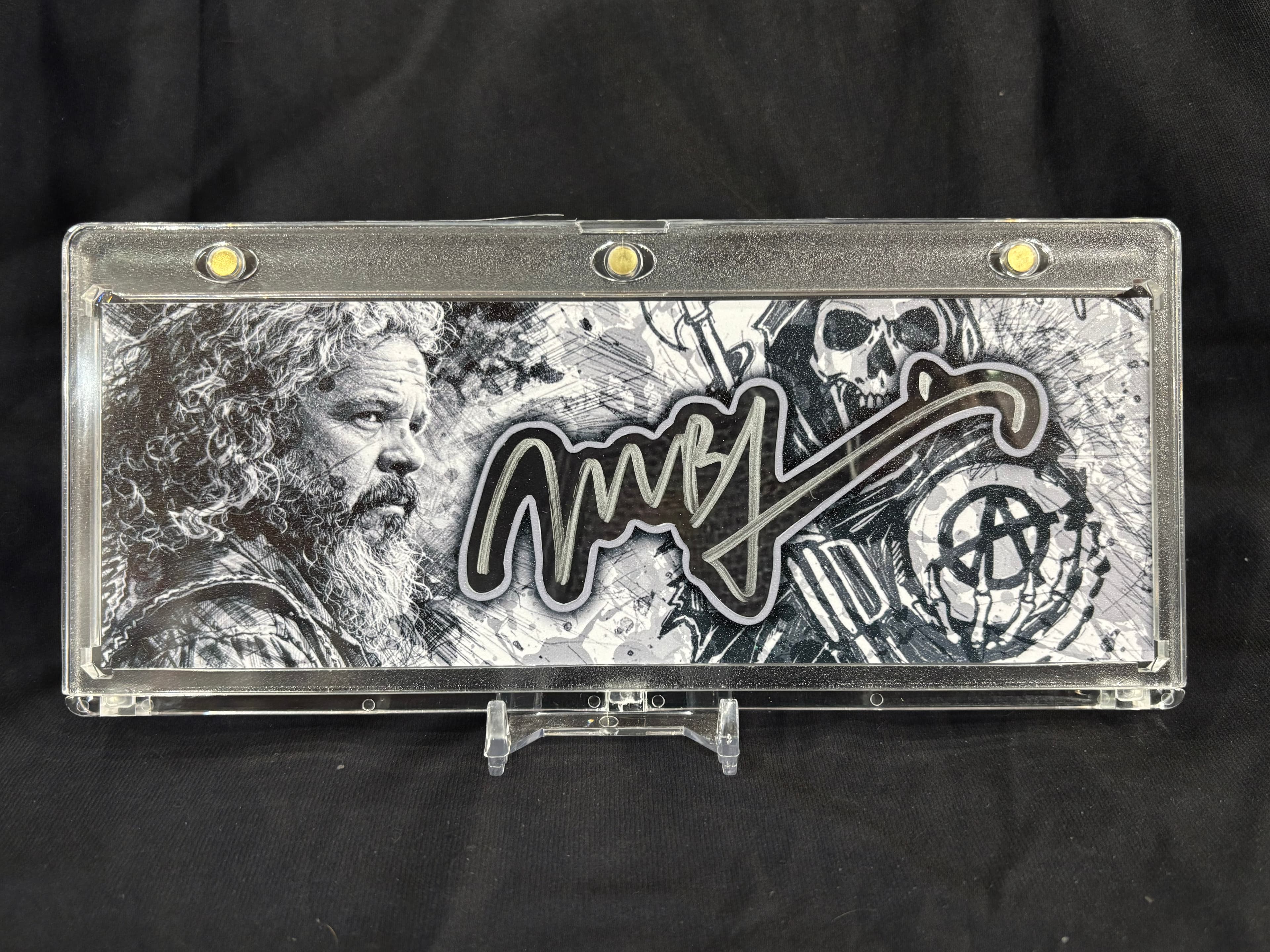 Mark Boone Junior Autograph – Bobby Munson – 1/1 Horizontal Booklet Cut Signatur